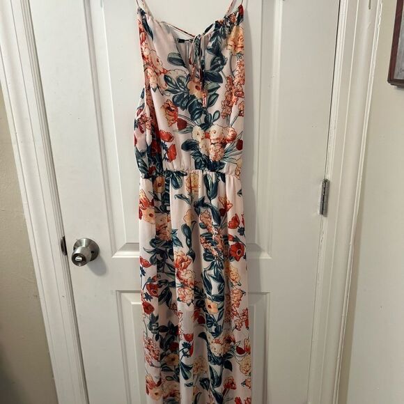 Maxi dress - Picture 1 of 8